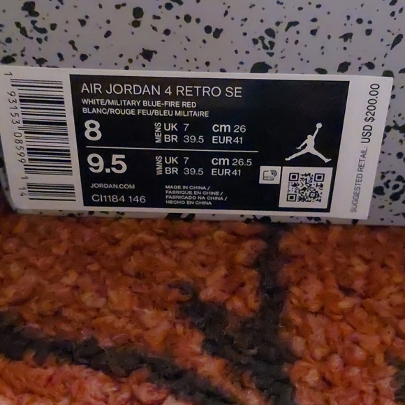 Air Jordan 4 retro SE main image 4